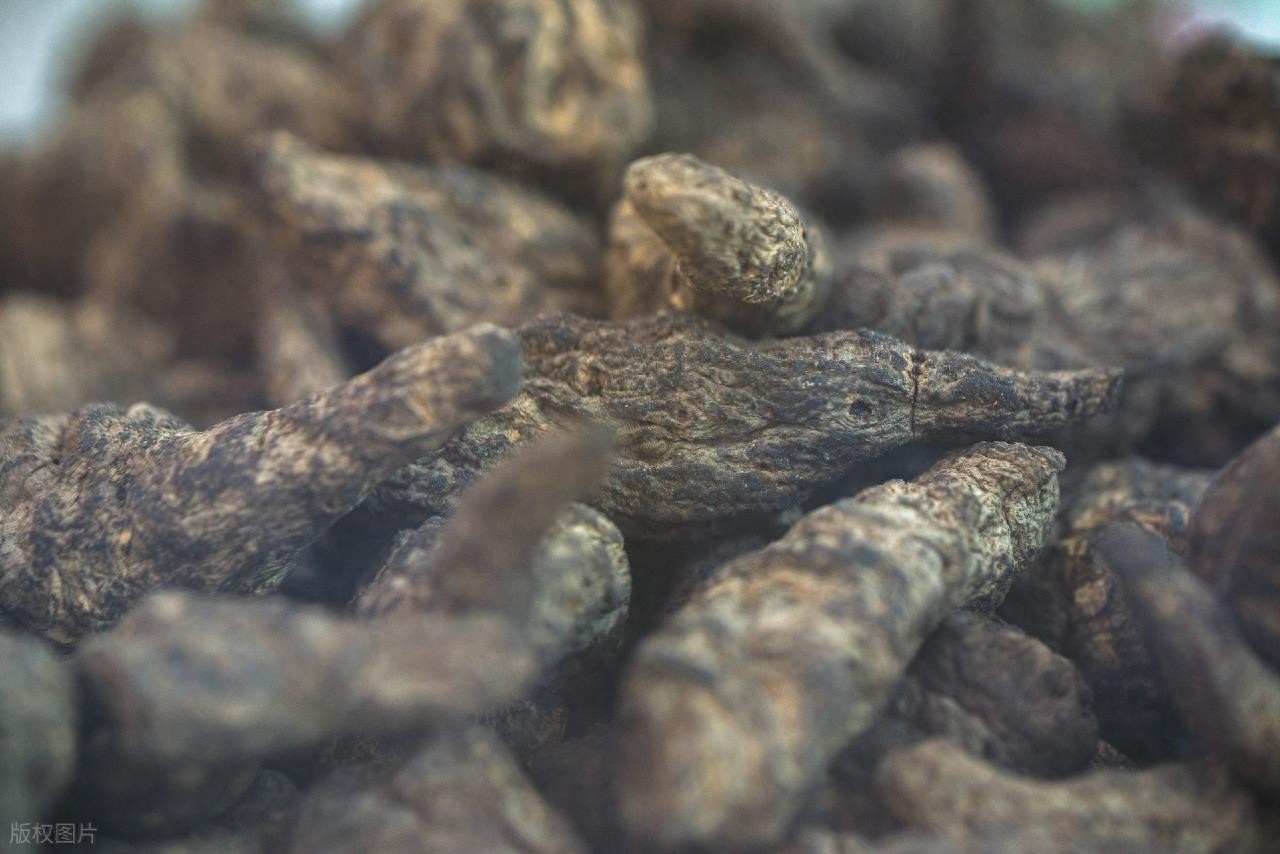 中药材 “疯涨榜” :这几种涨得最凶！